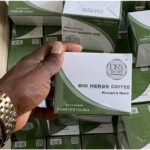 Tasse de Bio Herbs Coffee à Dakar – boisson naturelle aux herbes bio