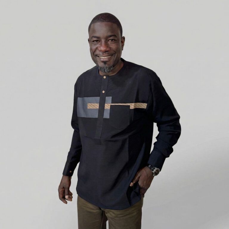 alt="chemise africaine homme manches longues Dakar"