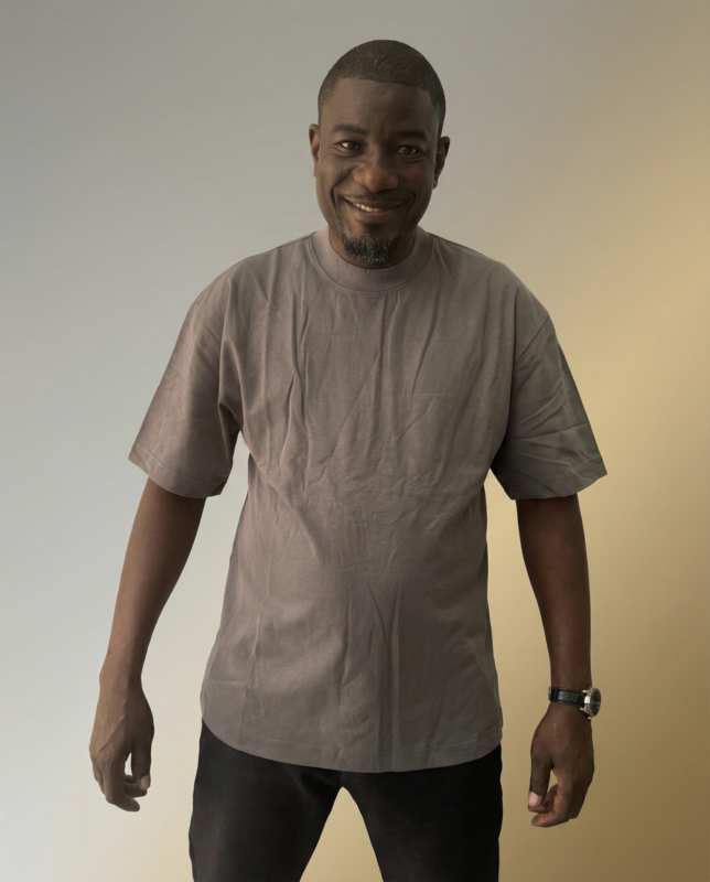 Lot de 5 T-shirts 35 000 F