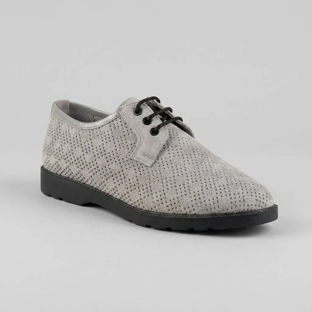 chaussures à lacets perforées 1 Chaussures à lacets perforées – Image 1